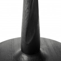 Table Torsion en chêne - noir - vernis Ø 127 Ethnicraft