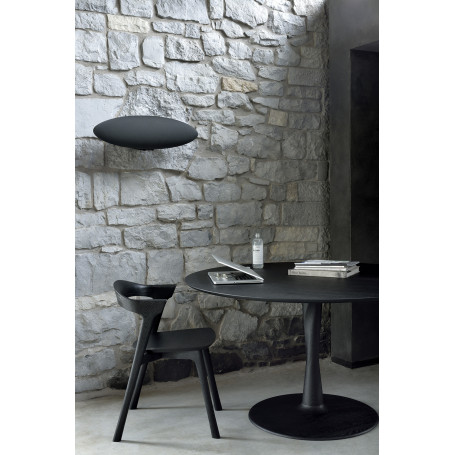 Table Torsion en chêne - noir - vernis Ø 127 Ethnicraft