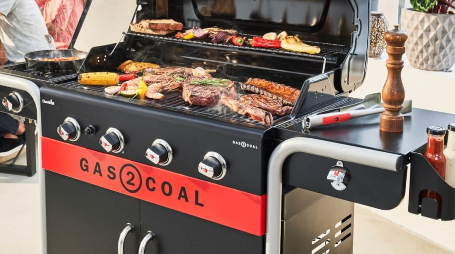 Le barbecue hybride Gas2Coal de Charbroil